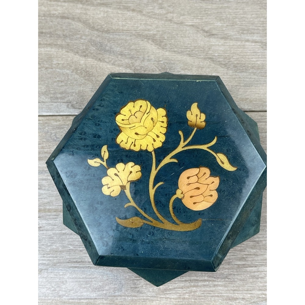 Vintage Reuge Musical Jewelry Box "Romeo and Juliet" Made in Italy Inlay